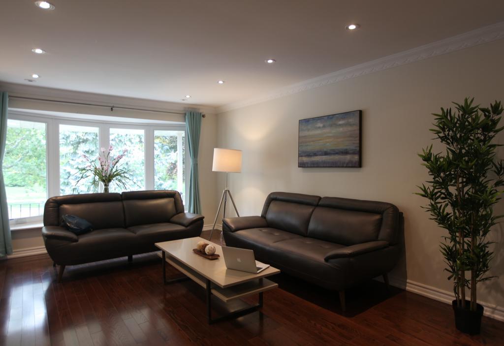 多伦多邓肯公园民宿 Toronto Duncan Park Guesthouse المظهر الخارجي الصورة
