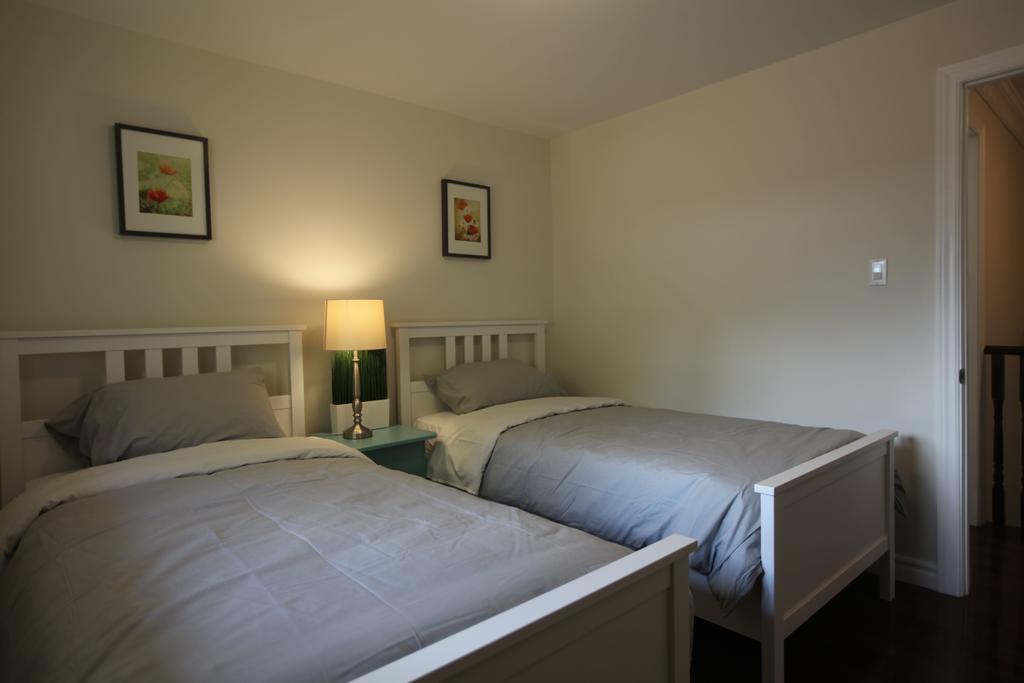 多伦多邓肯公园民宿 Toronto Duncan Park Guesthouse المظهر الخارجي الصورة